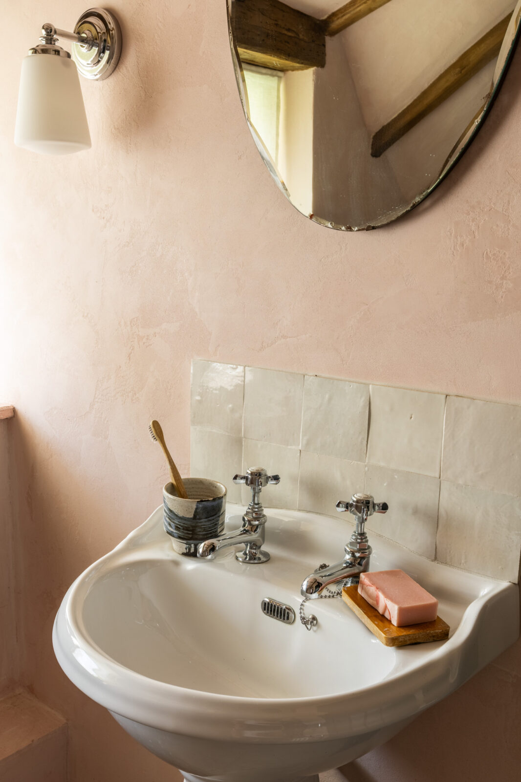 Mollie's Cottage — interior and exterior view 46