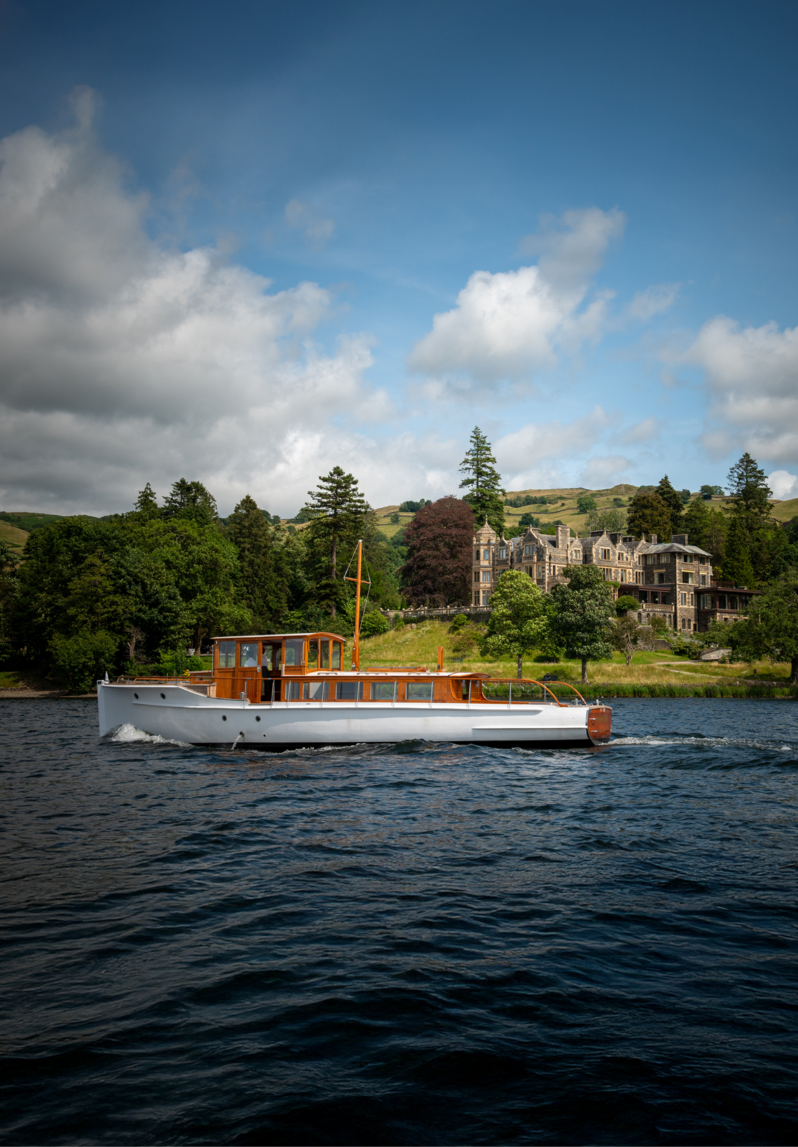 Langdale Chase — interior and exterior view 14