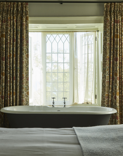 The Pig on the Beach — interior and exterior view 27