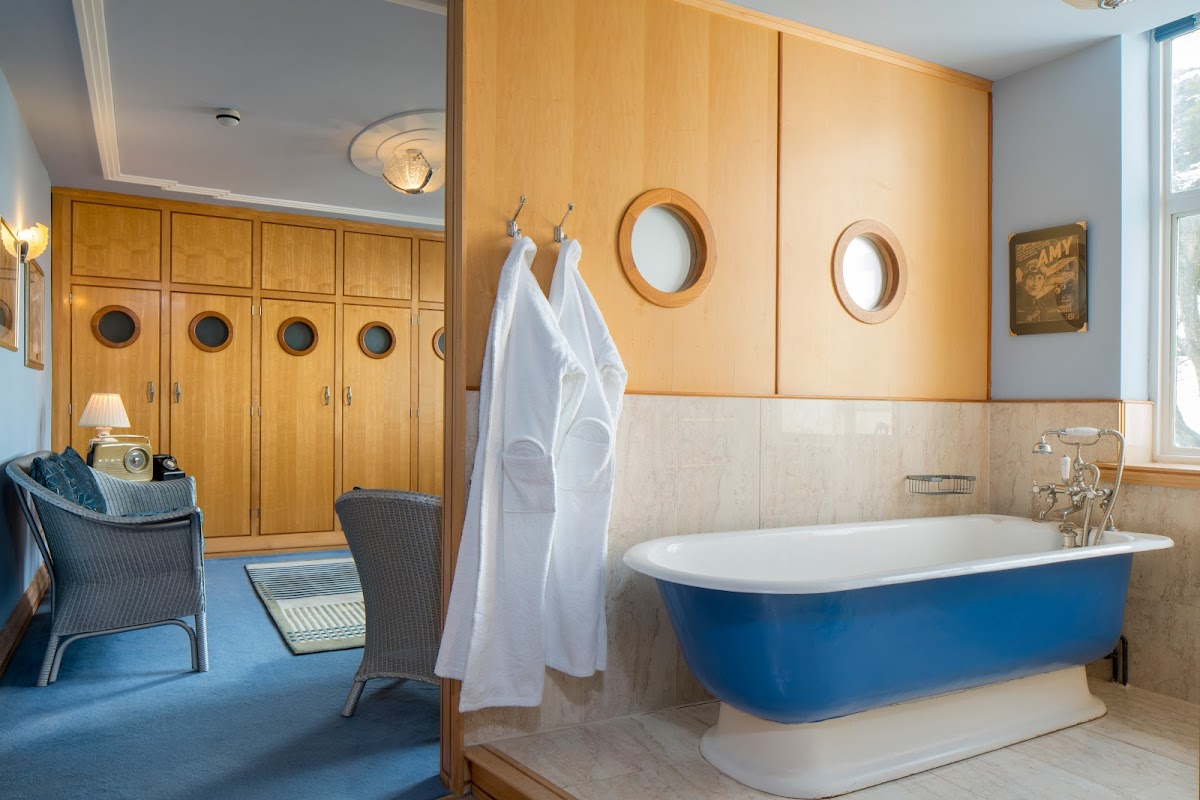 Burgh Island Hotel — interior and exterior view 4