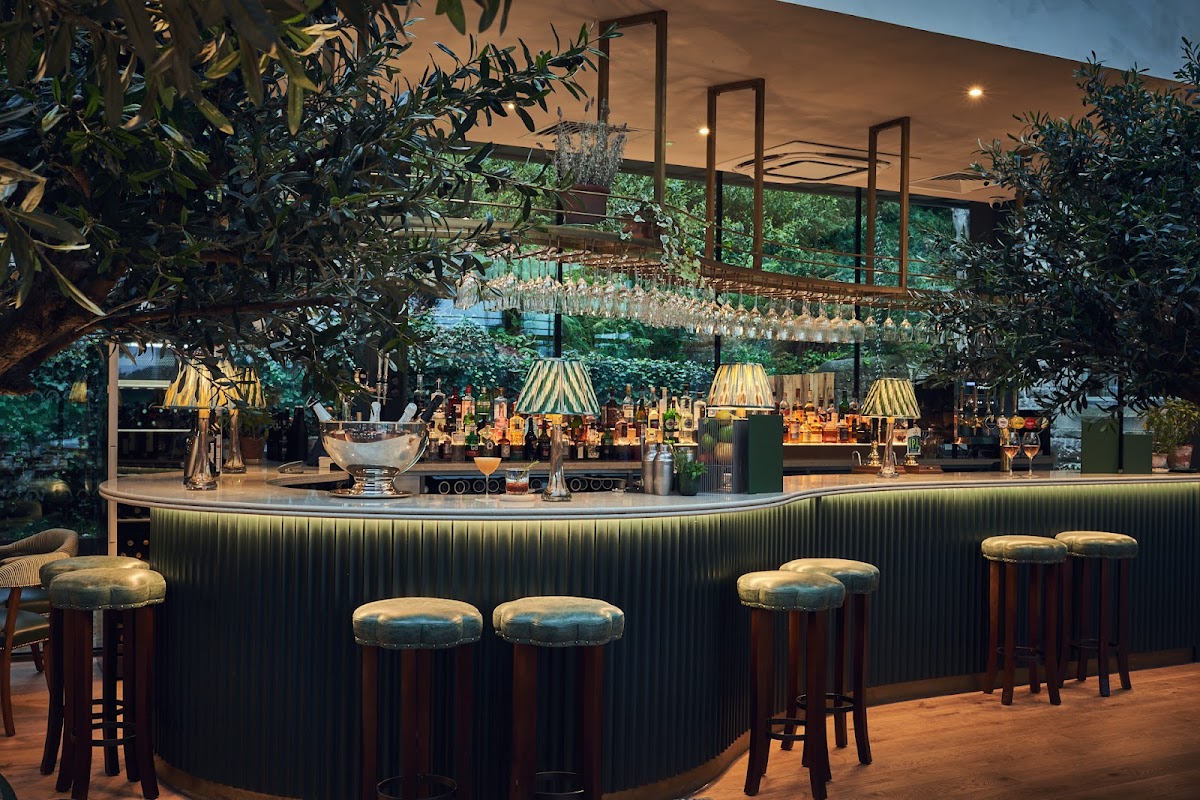 Wildhive Callow Hall — interior and exterior view 5