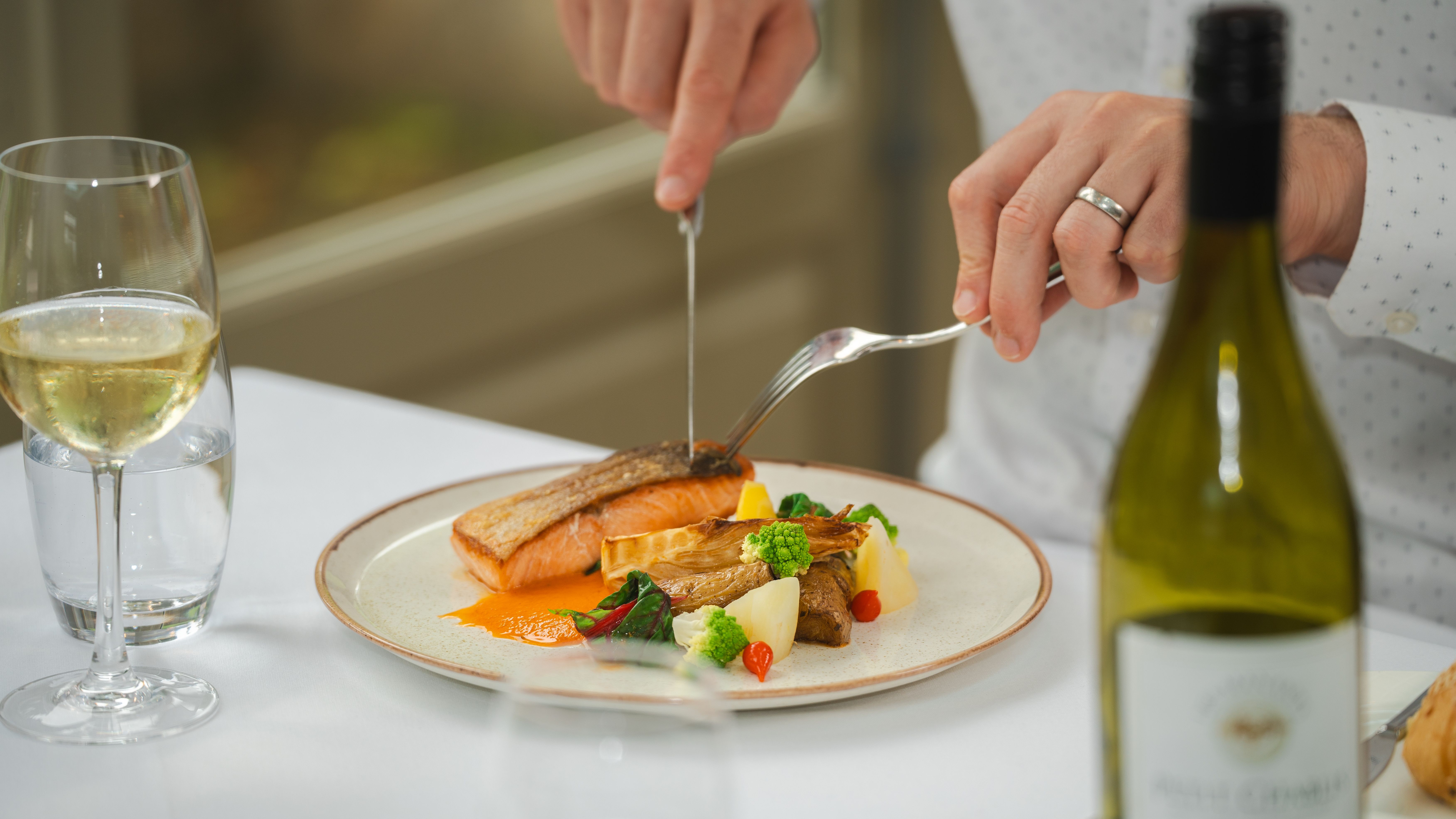 Lake Country House Hotel & Spa — interior and exterior view 8