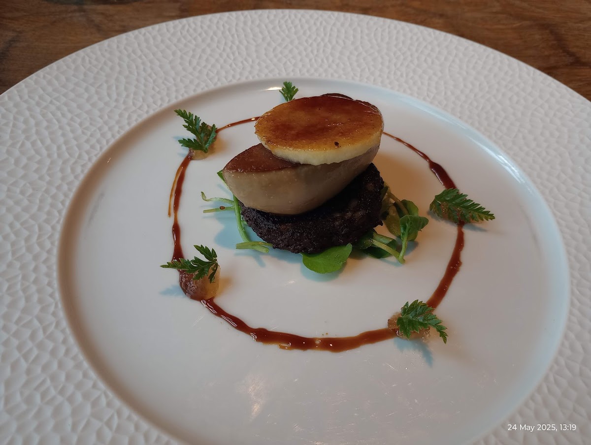 The Star Inn at Harome — interior and exterior view 5