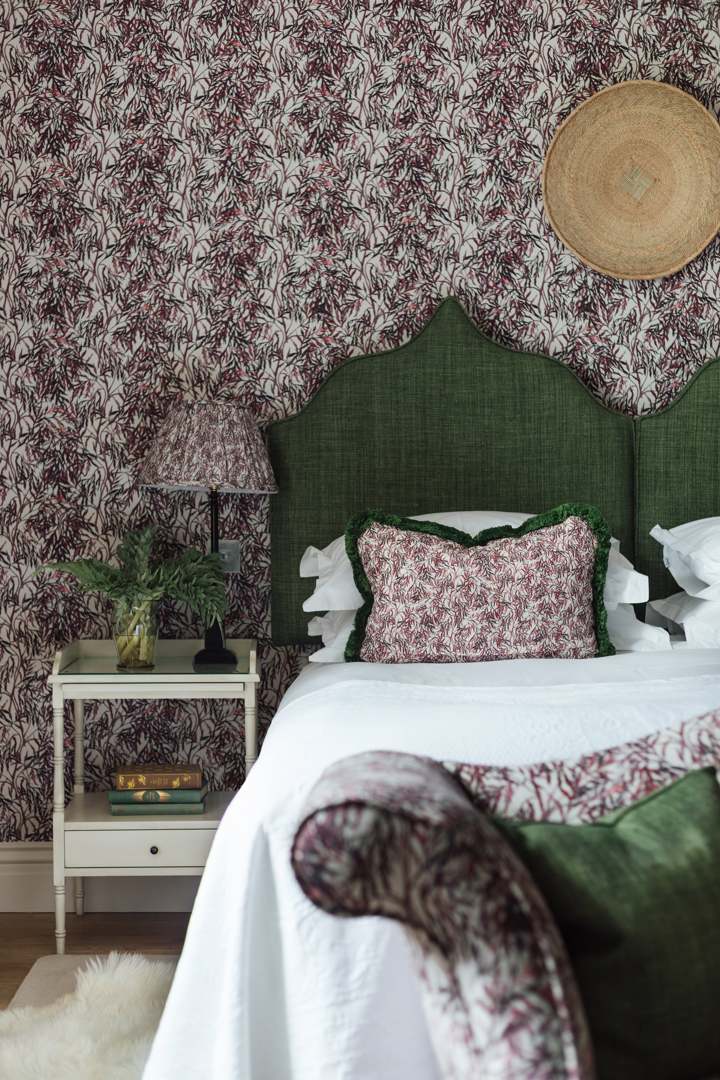 Thyme — interior and exterior view 9