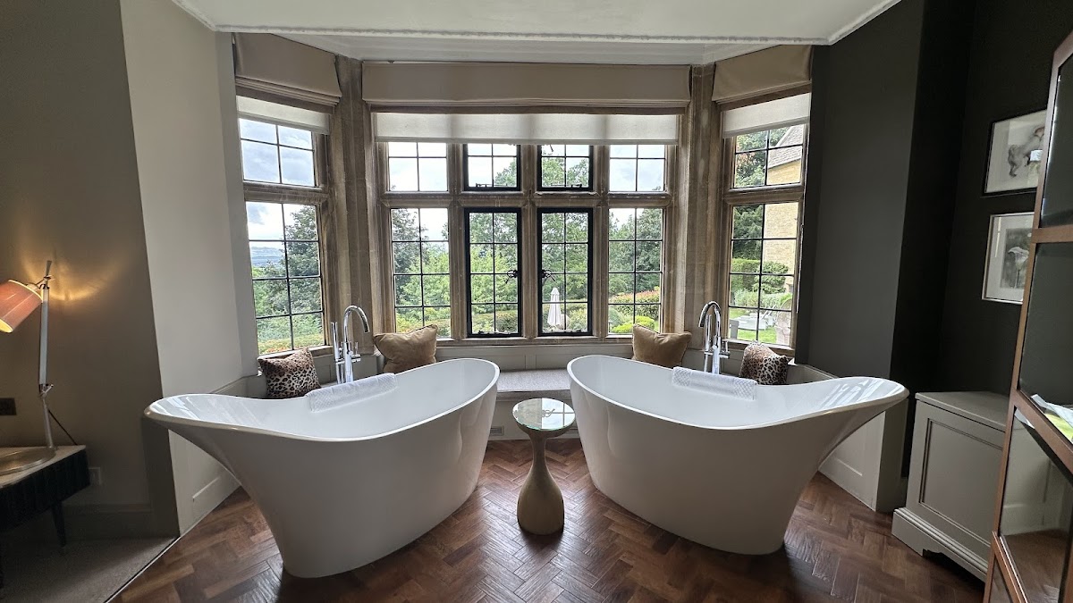 Foxhill Manor — interior and exterior view 3