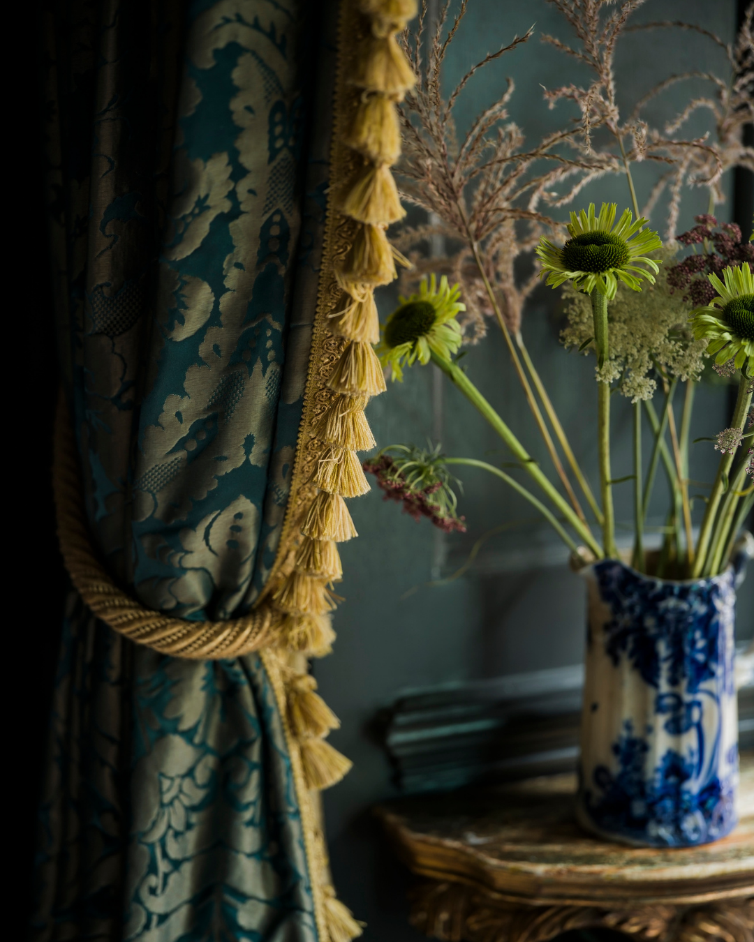 Hazlitt's — interior and exterior view 14