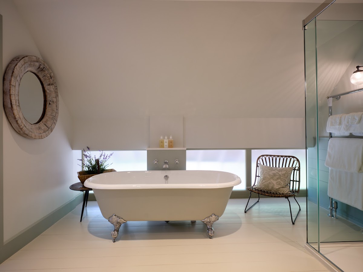 Calcot Manor — interior and exterior view 4