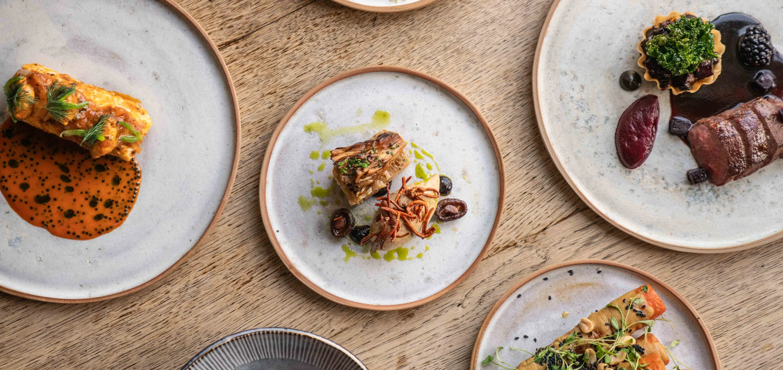 Penally Abbey Hotel & Restaurant — interior and exterior view 25