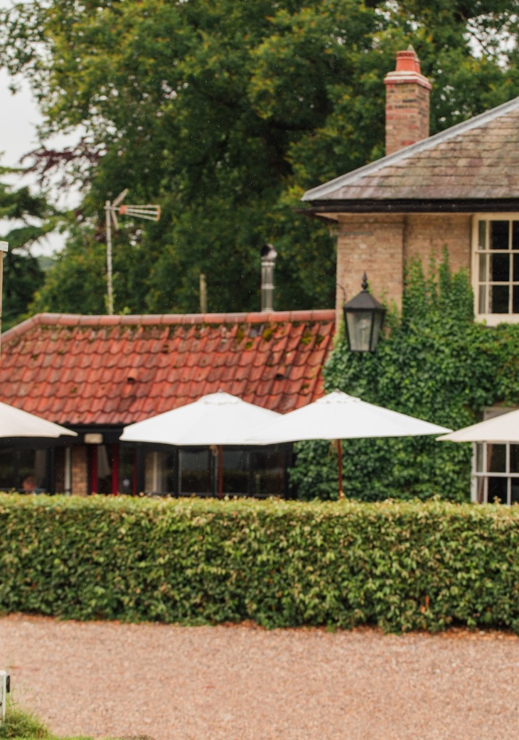 The King's Head Letheringsett — interior and exterior view 8