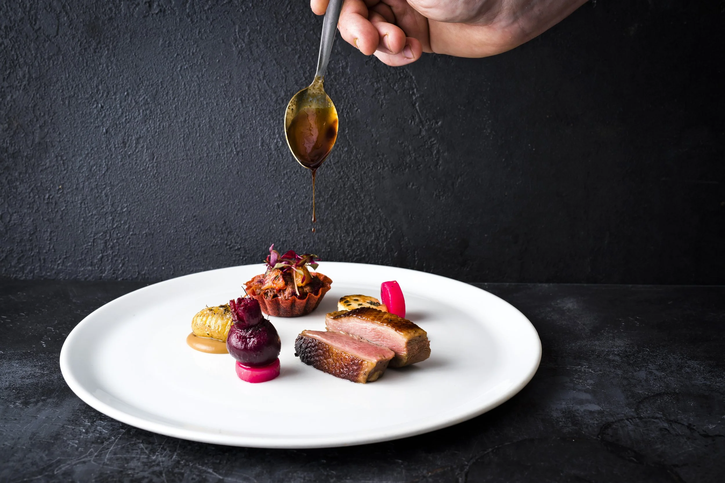 Losehill House Hotel & Spa — interior and exterior view 12