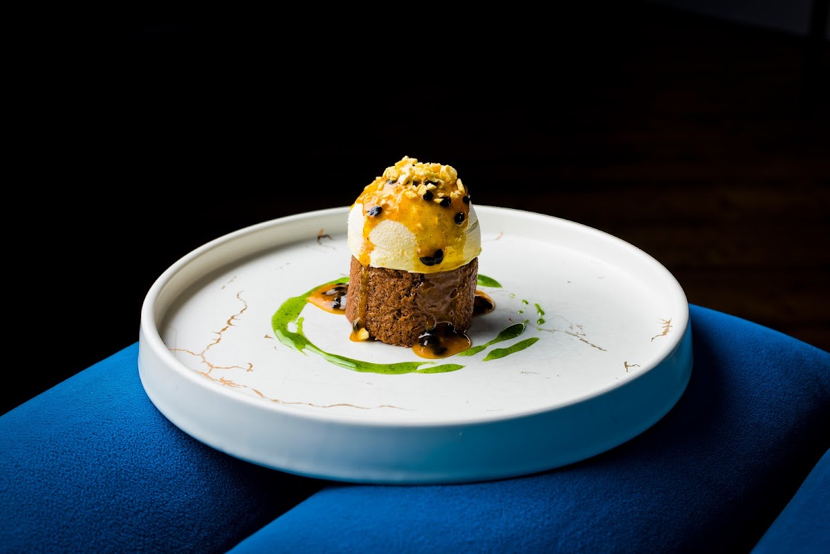 Plas Dinas Country House — interior and exterior view 5