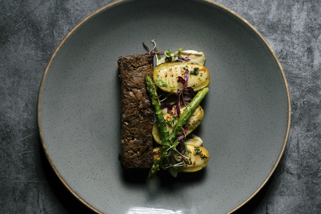 Derwent Manor Boutique Hotel — interior and exterior view 3