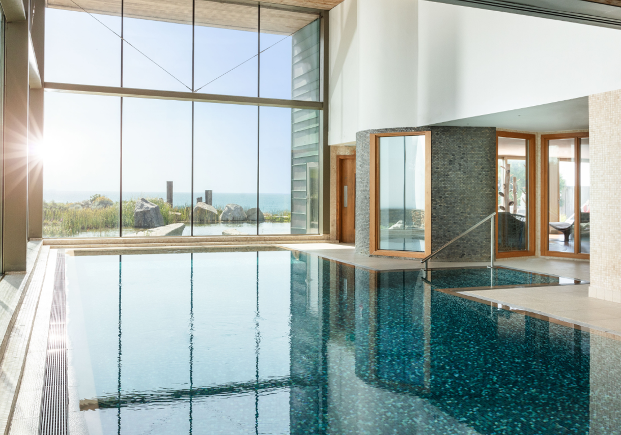 The Scarlet — interior and exterior view 10