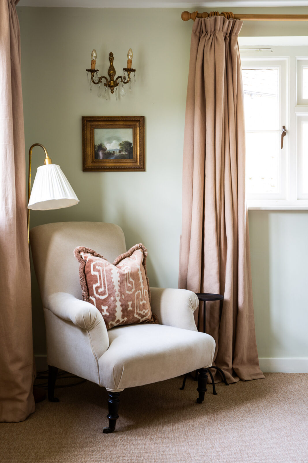 Todthatch — interior and exterior view 64