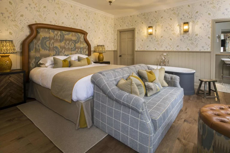 Beadnell Towers & Kitchen — interior and exterior view 18