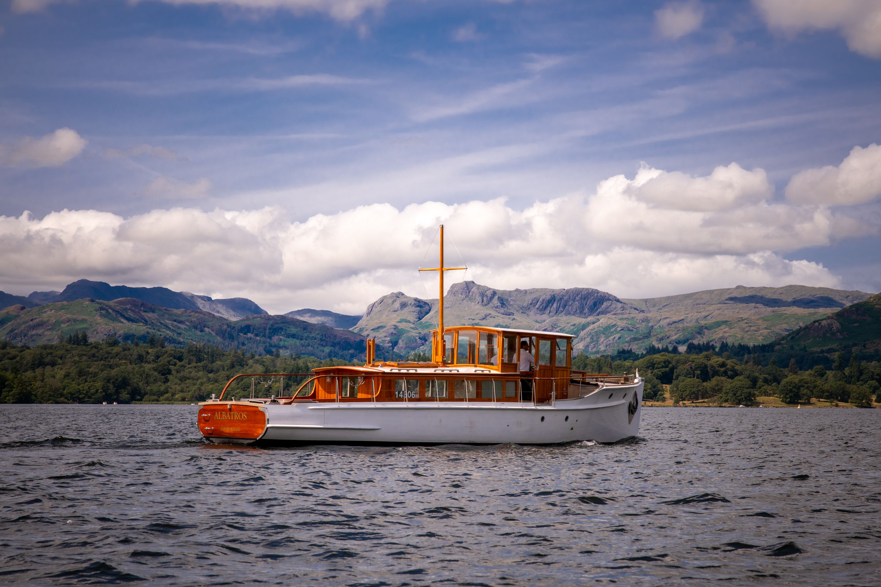 Langdale Chase — interior and exterior view 27