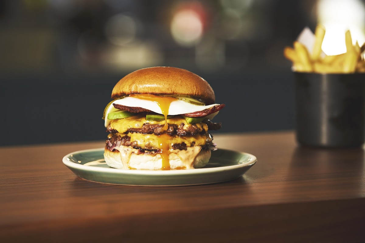 Mollie's Cottage — interior and exterior view 6