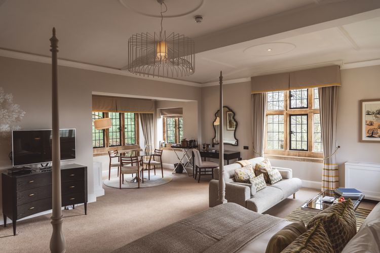 Foxhill Manor — interior and exterior view 12