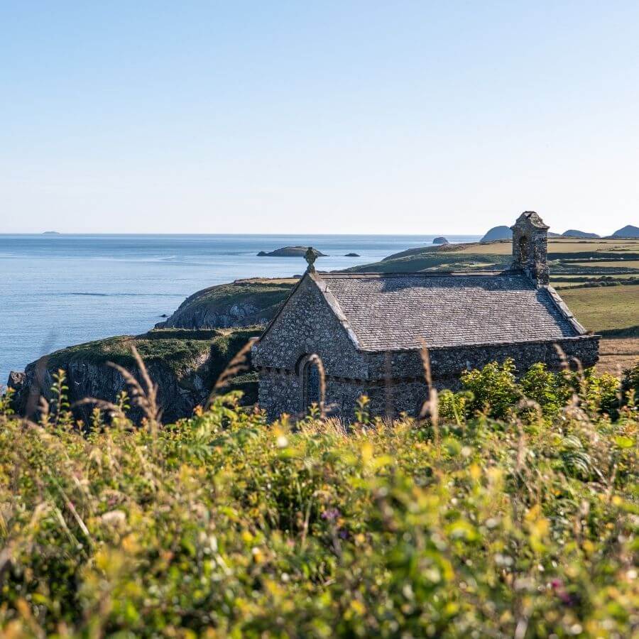 Twr y Felin Hotel — interior and exterior view 17