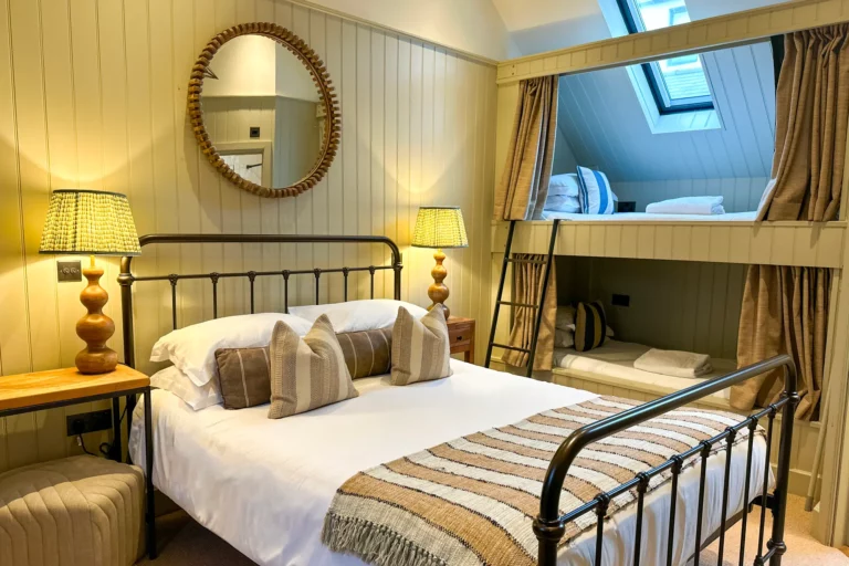 Beadnell Towers & Kitchen — interior and exterior view 9