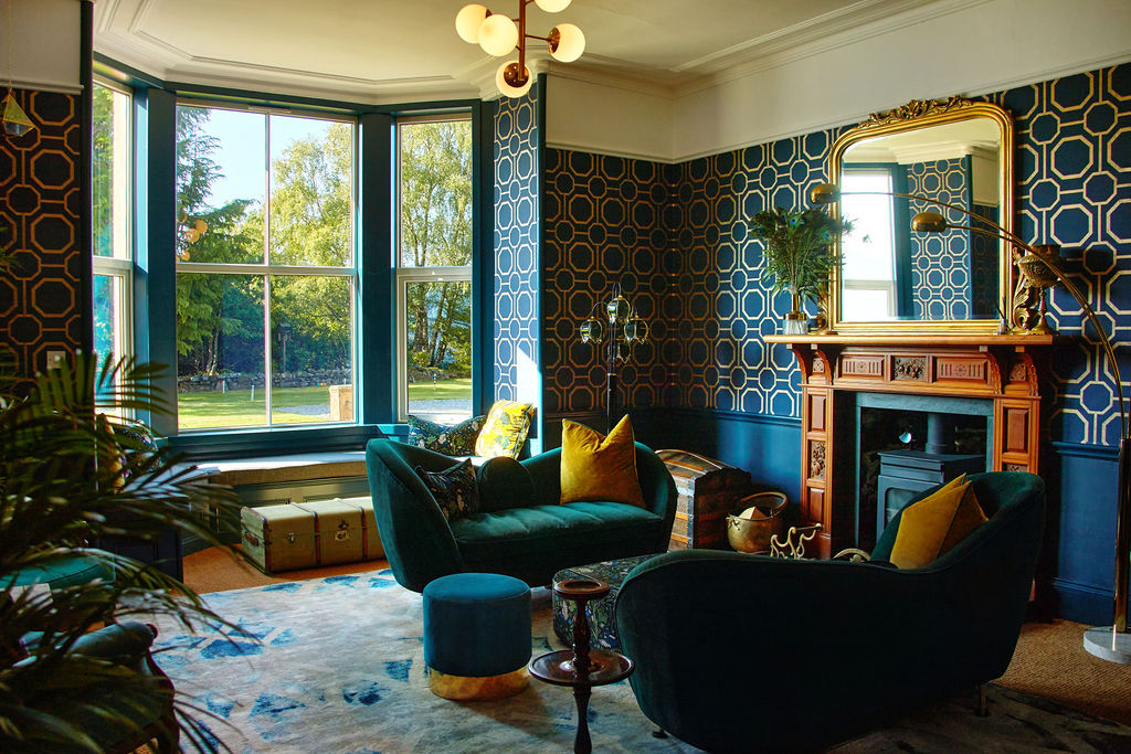 Foyers Lodge — interior and exterior view 6