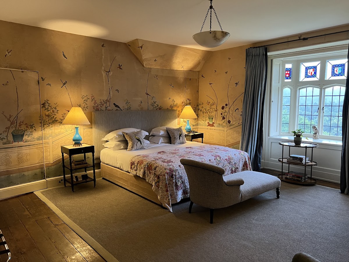 Hotel Endsleigh — interior and exterior view 2