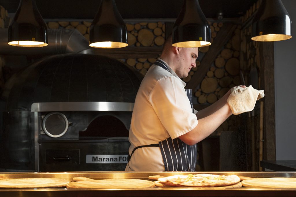 Derwent Manor Boutique Hotel — interior and exterior view 18