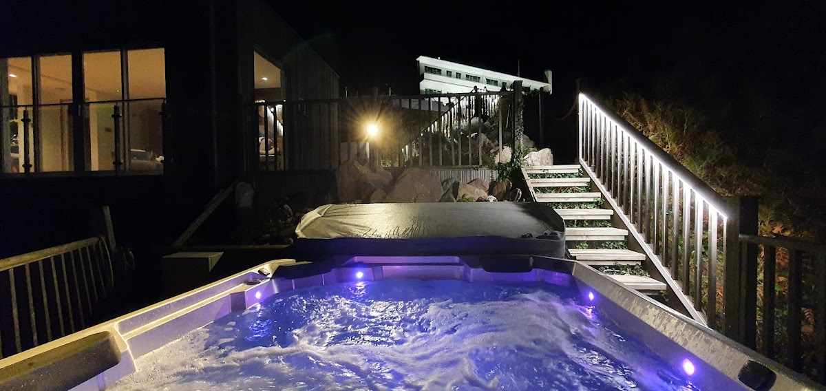 Burgh Island Hotel — interior and exterior view 3