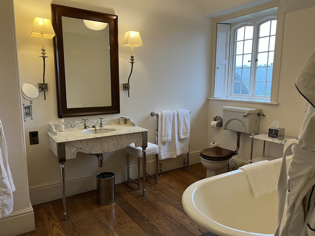 Hotel Endsleigh — interior and exterior view 3