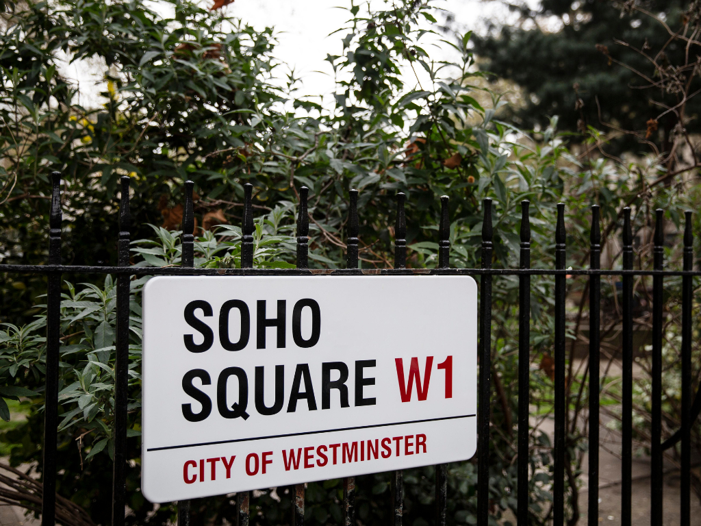 Hazlitt's — interior and exterior view 18