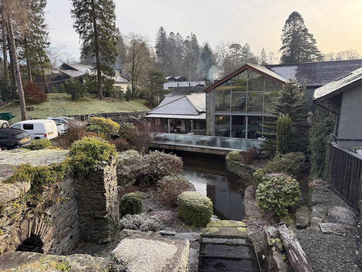 Langdale Hotel & Spa — interior and exterior view 4