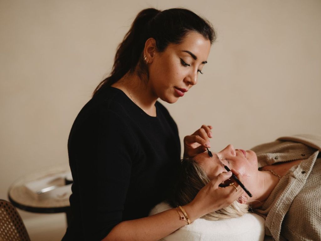 Estelle Manor — interior and exterior view 16