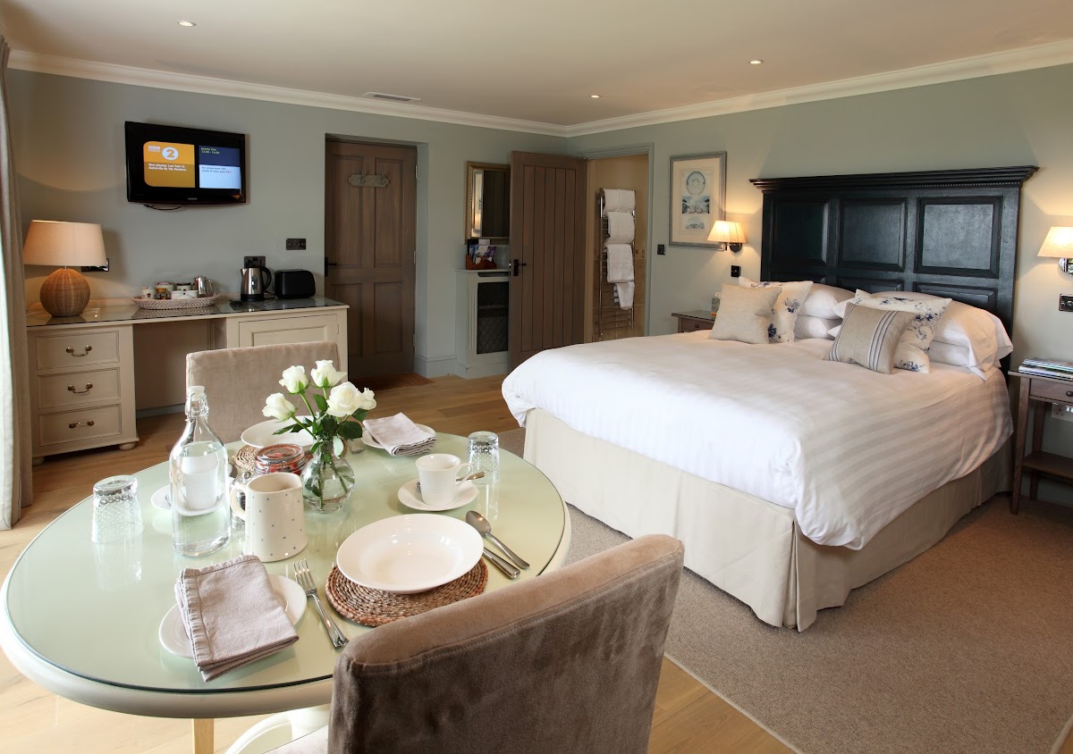 Magazine Wood — interior and exterior view 4