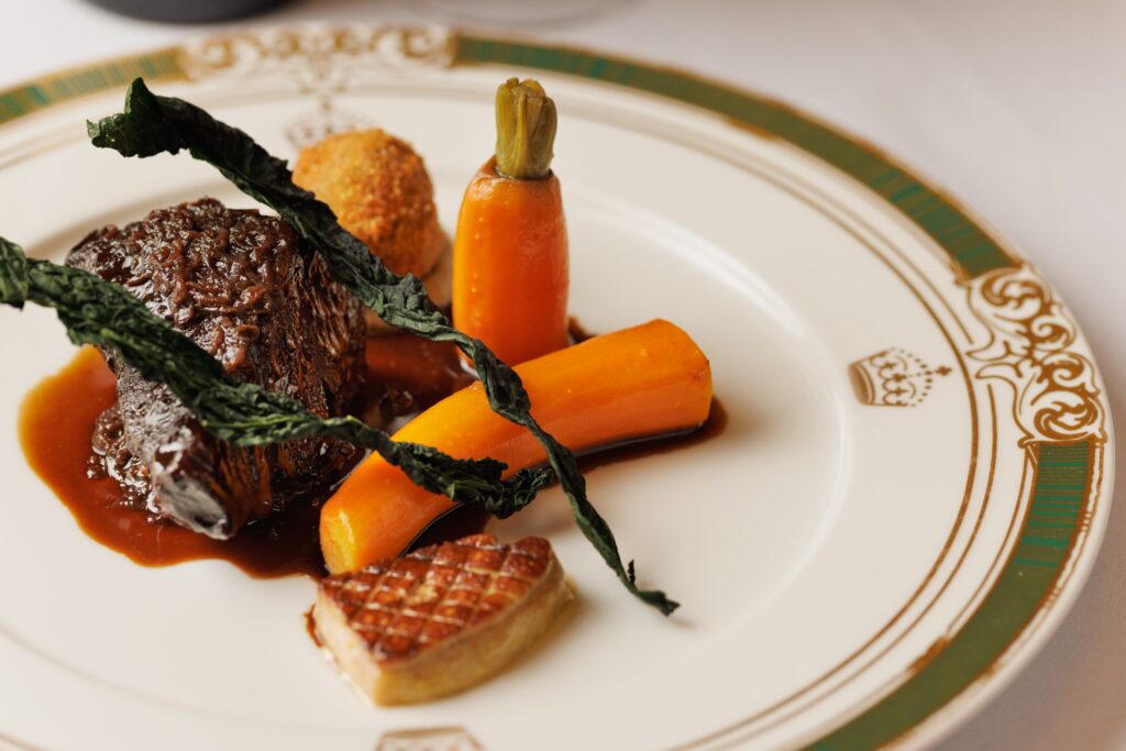 Thornbury Castle — interior and exterior view 9