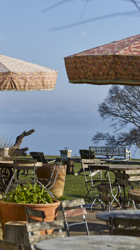 The Pig on the Beach — interior and exterior view 44