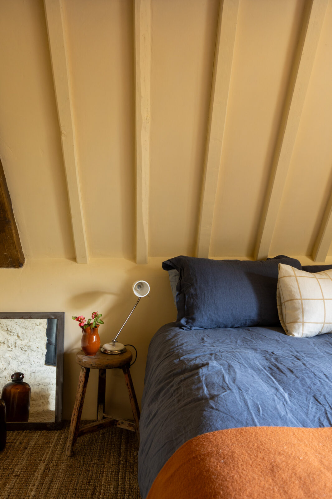 Mollie's Cottage — interior and exterior view 13