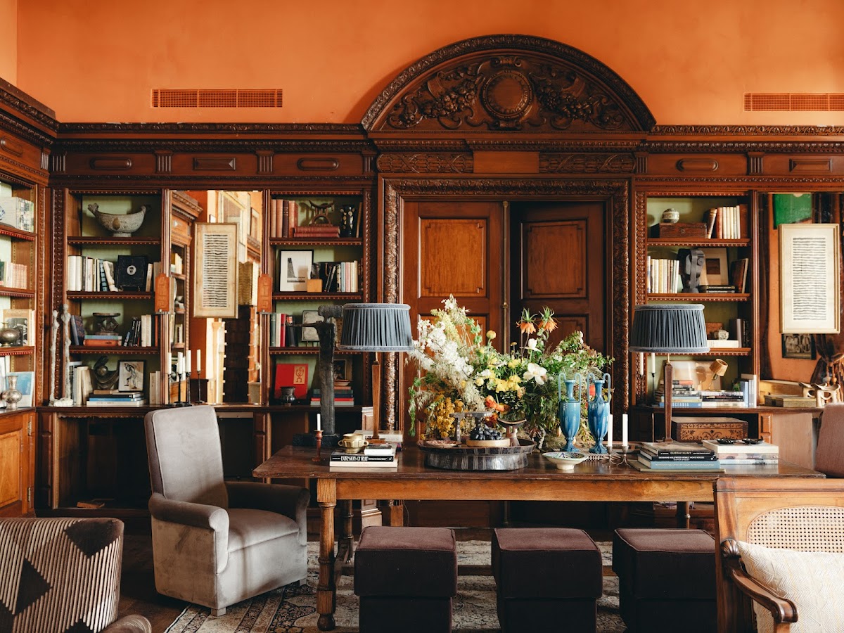 Estelle Manor — interior and exterior view 6