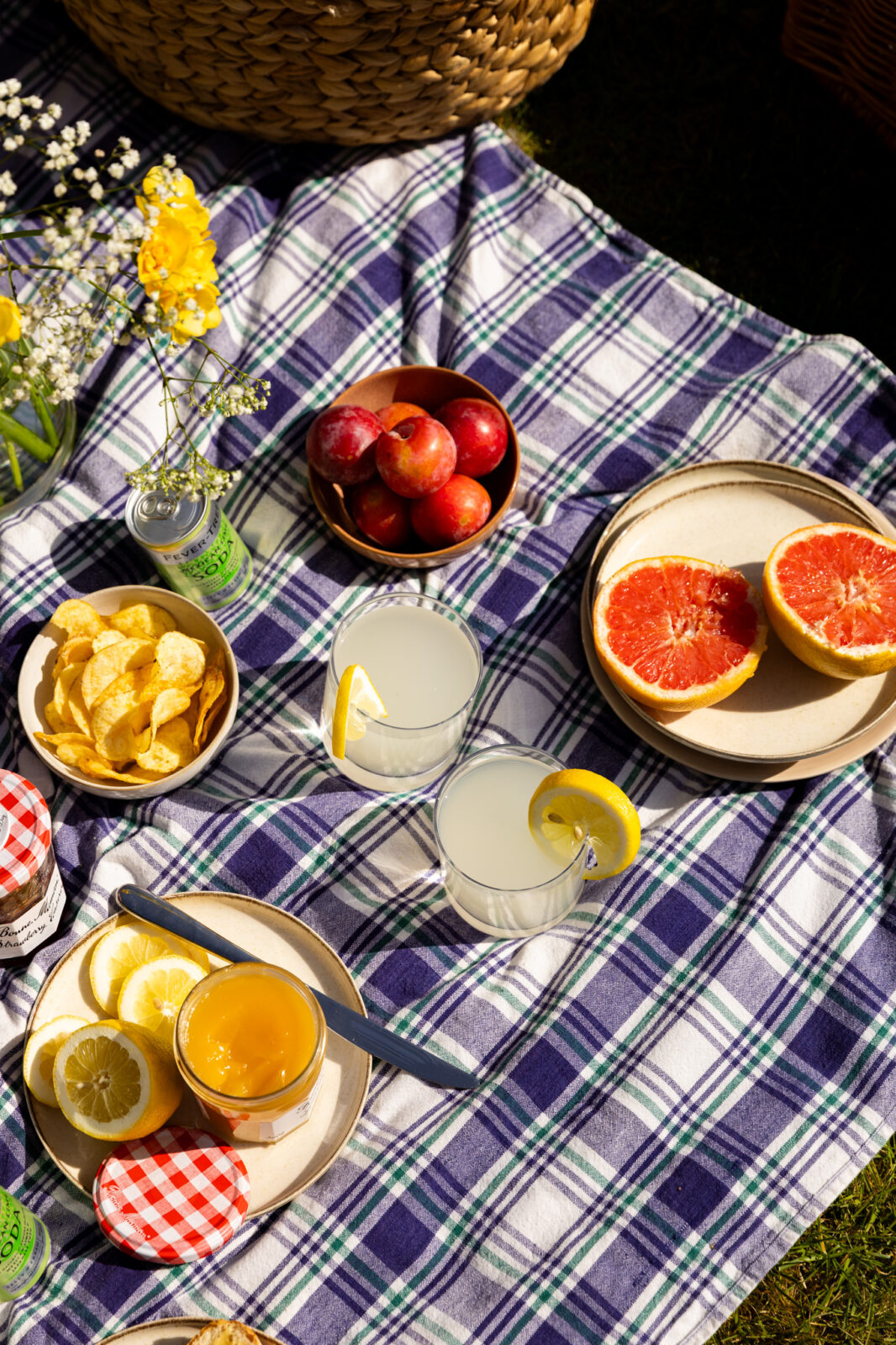 Mollie's Cottage — interior and exterior view 39