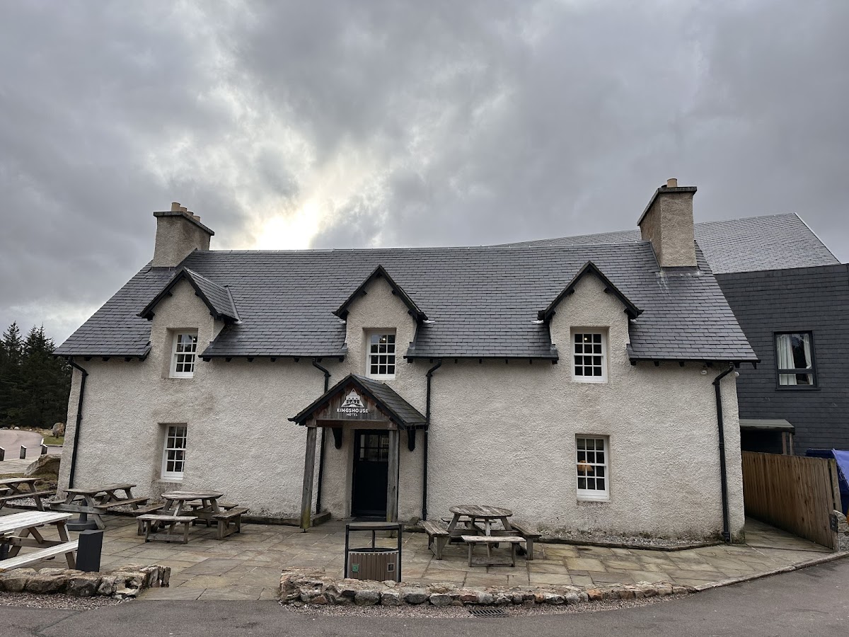 Kingshouse Hotel — interior and exterior view 6