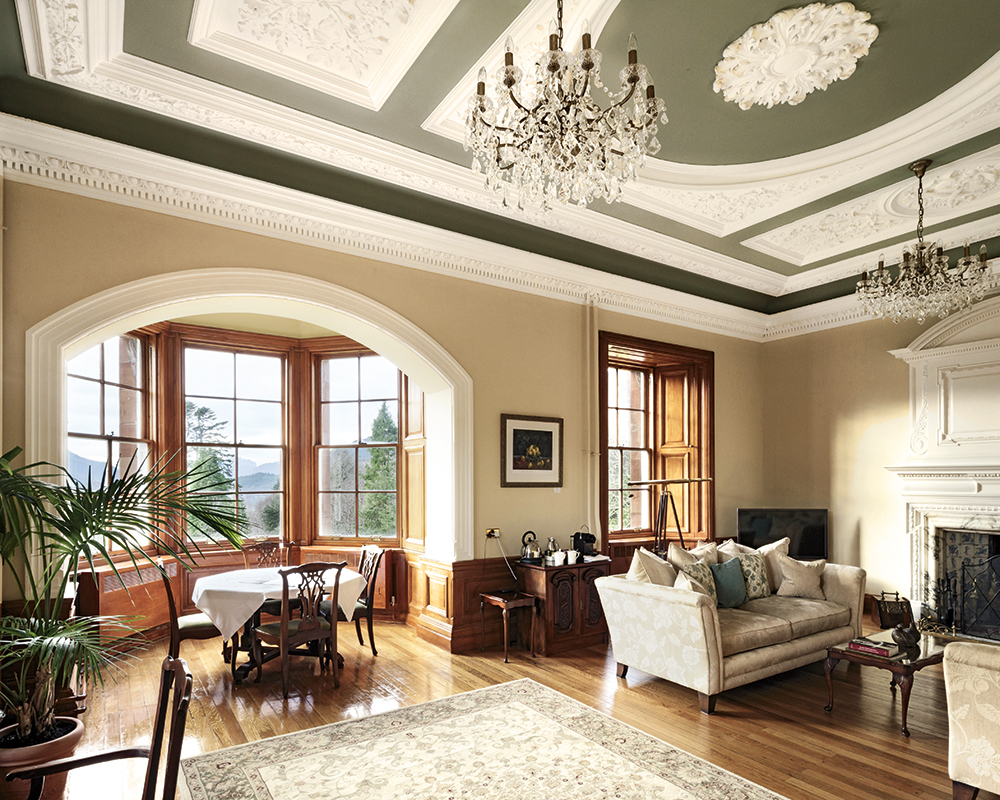 Glencoe House — interior and exterior view 5