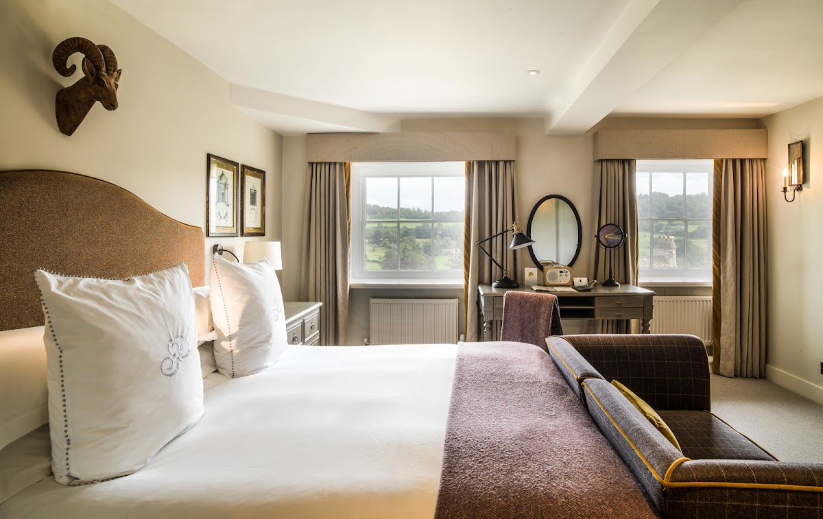 The Painswick — interior and exterior view 2