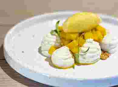 The King's Head Letheringsett — interior and exterior view 12