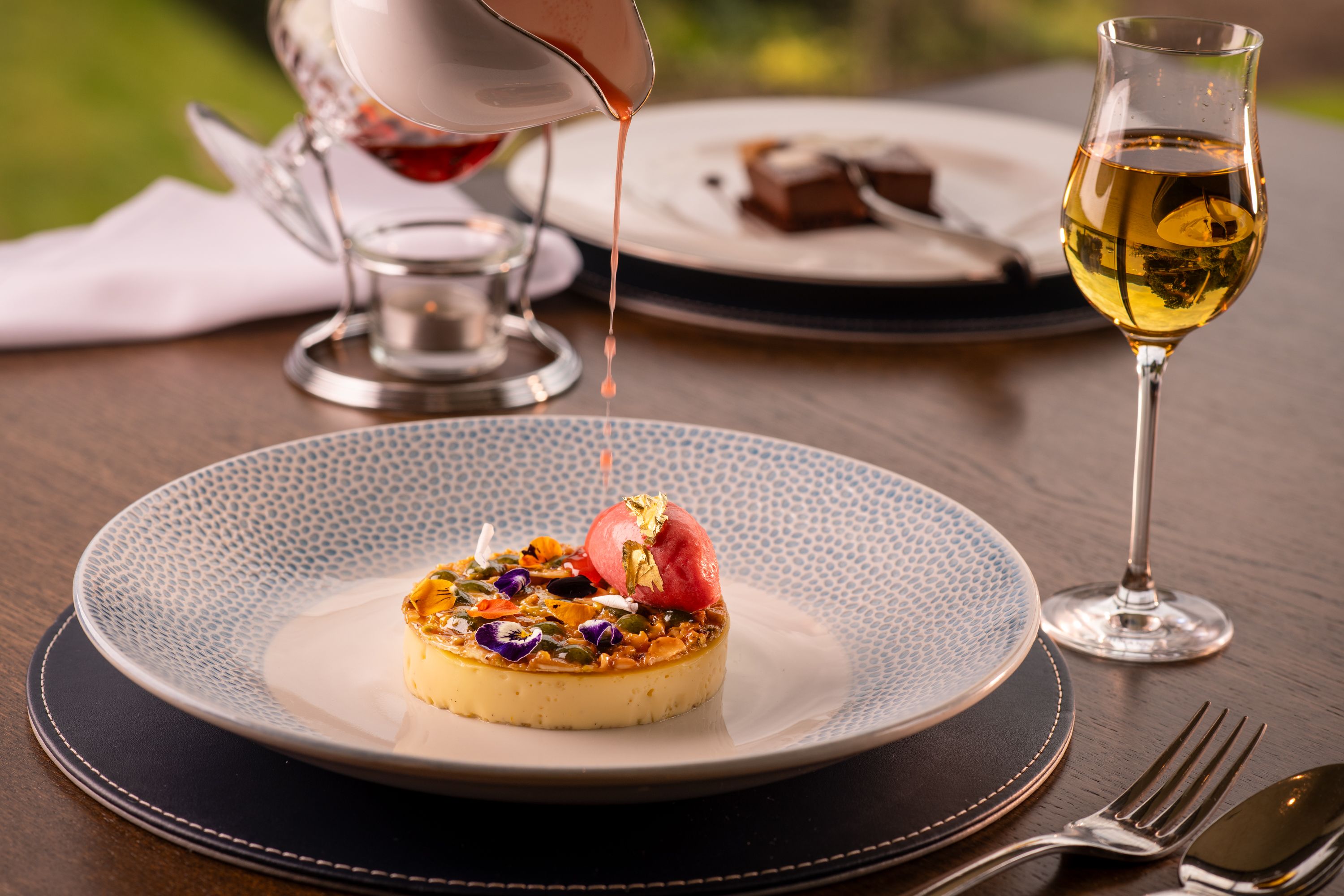 Langdale Chase — interior and exterior view 13