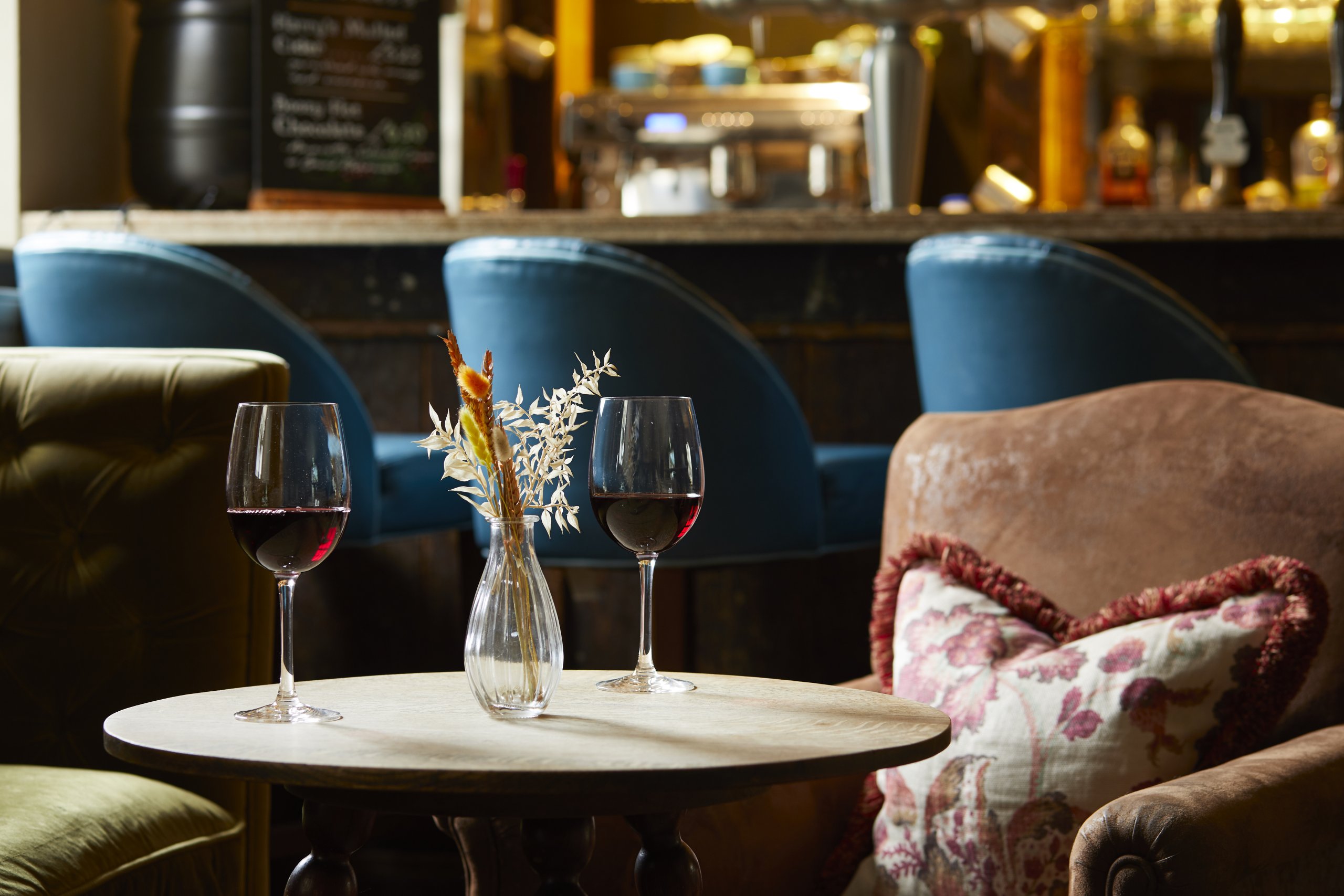 The Grosvenor Arms — interior and exterior view 13