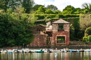 Aquila — interior and exterior view 8