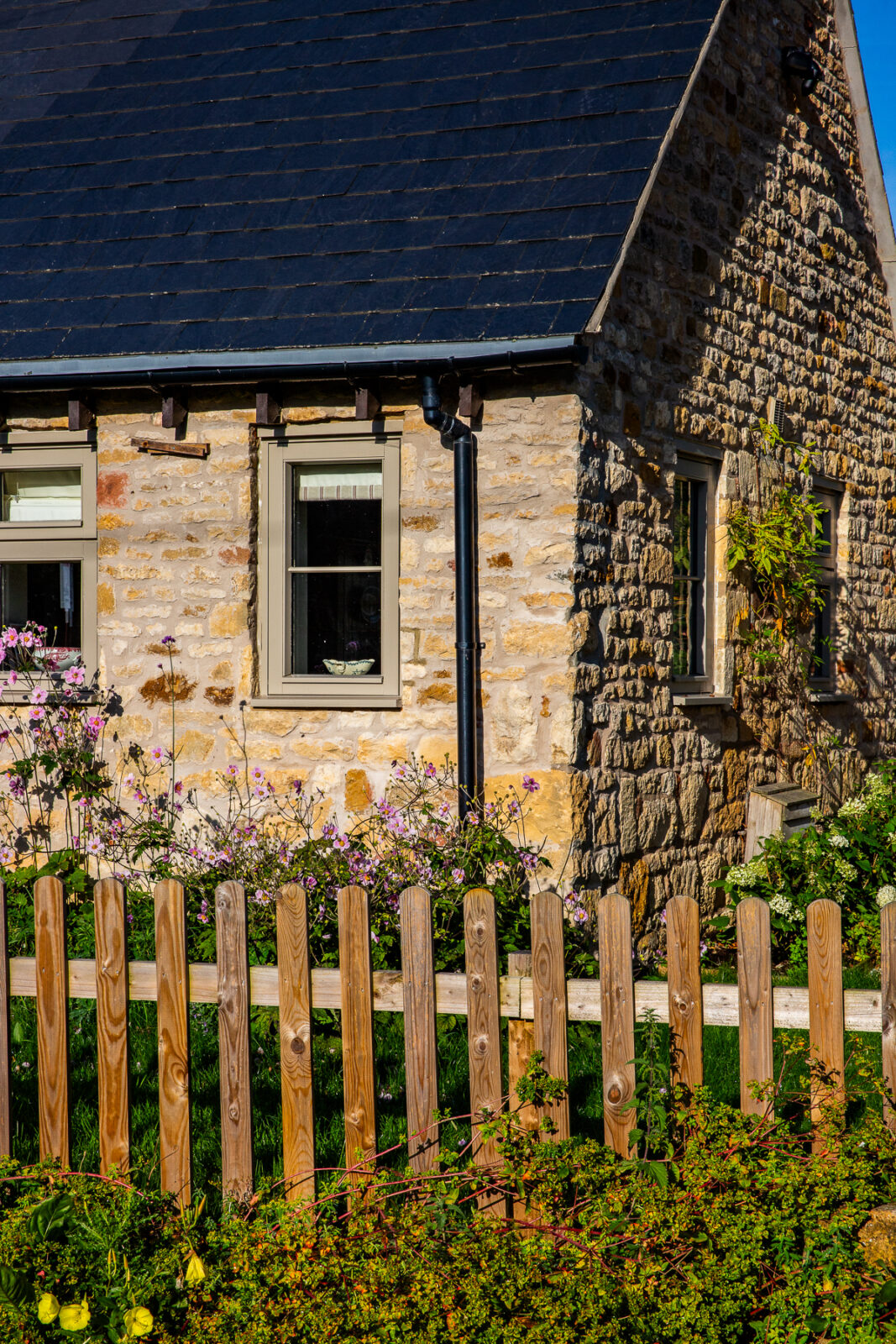 Todthatch — interior and exterior view 10