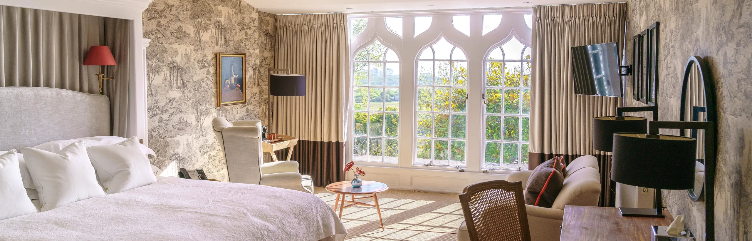 Penally Abbey Hotel & Restaurant — interior and exterior view 18