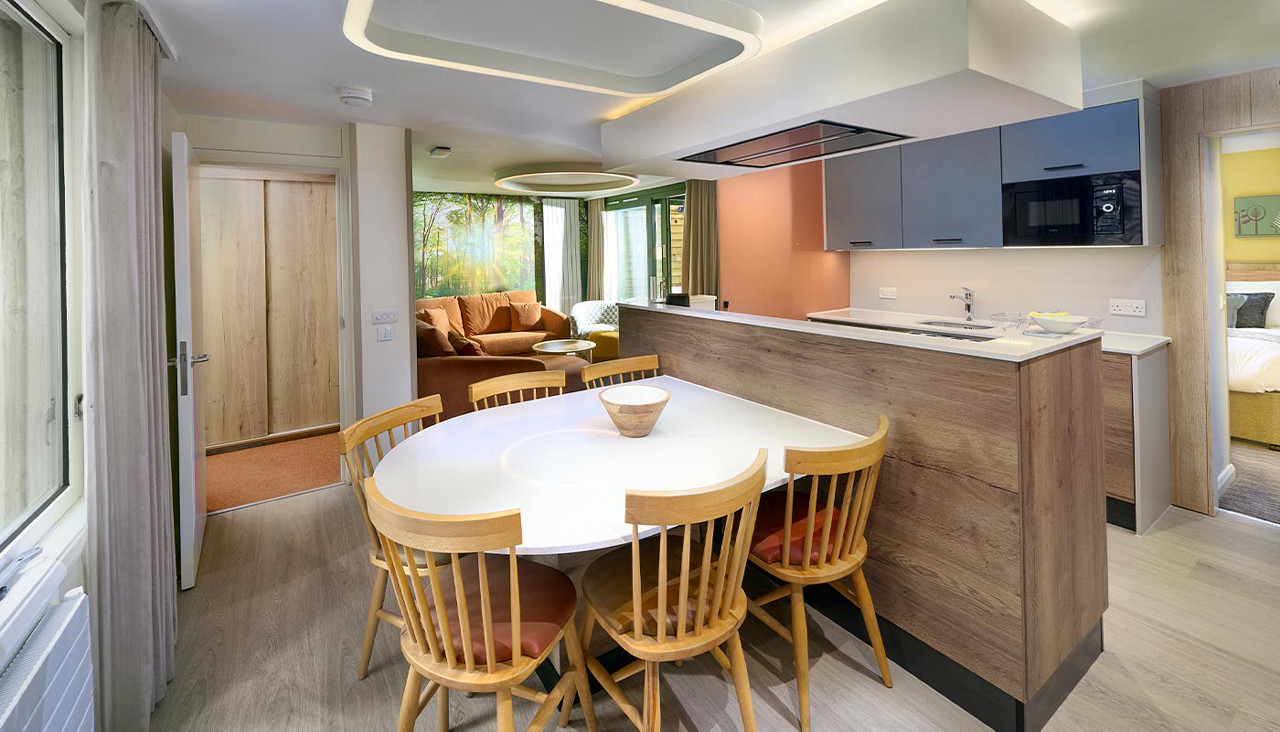 Center Parcs Treehouses — interior and exterior view 25