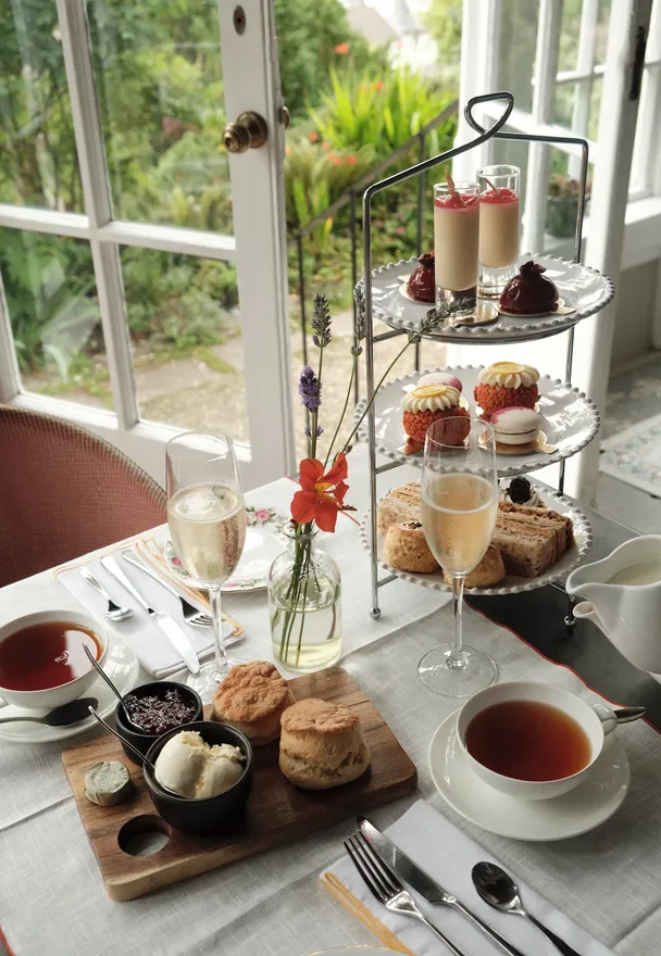 Penally Abbey Hotel & Restaurant — interior and exterior view 20