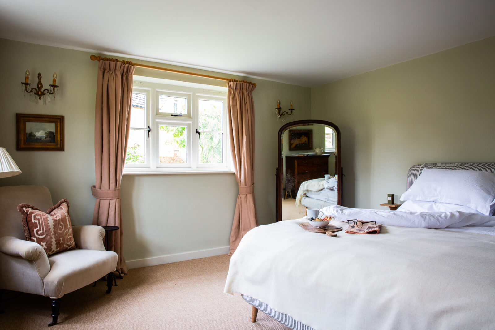 Todthatch — interior and exterior view 57